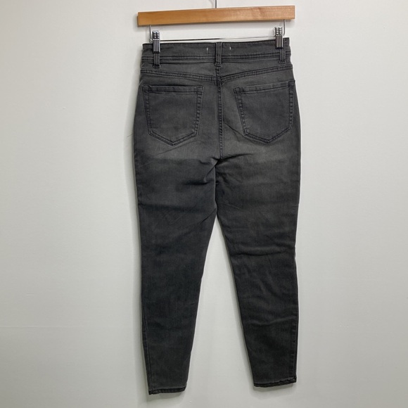 NEVER DREAM ALONE | Skinny Super High Waist | 5/27 - Picture 2 of 5